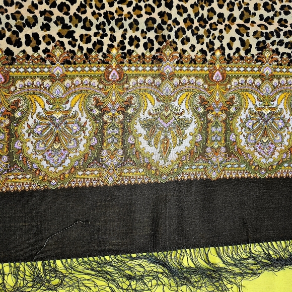 Wool Scarf Russian style by Pavlovo Posad Leopard Creams 🐆 - Picture 9 of 11